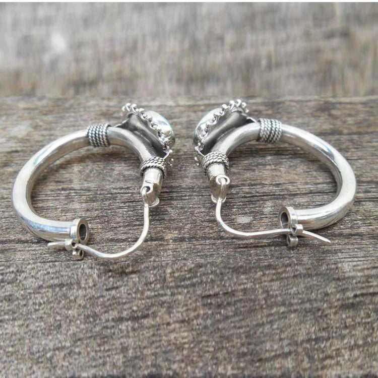 Elegante Ohrringe in Silberfarben mit Türkis