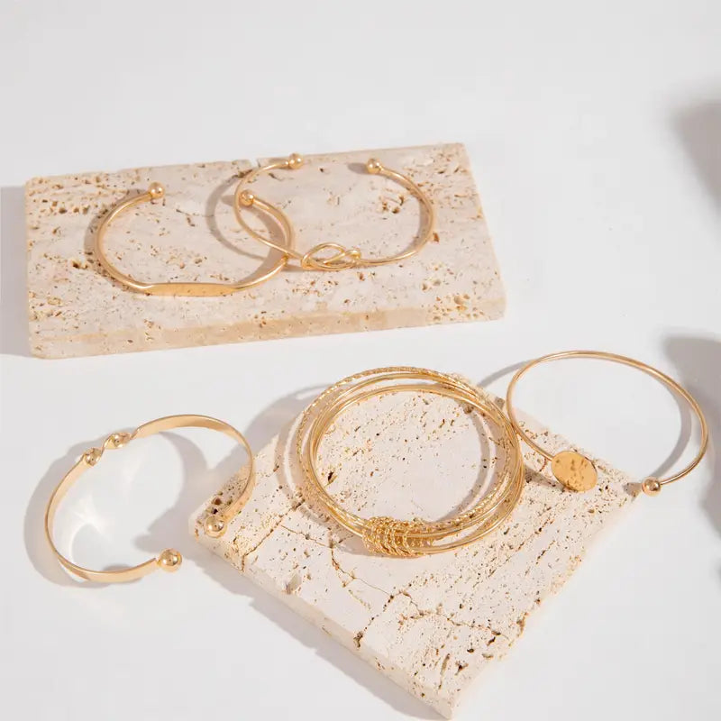 Anspruchsvolles, geknüpftes, elegantes Goldfarbenes Armband-Set