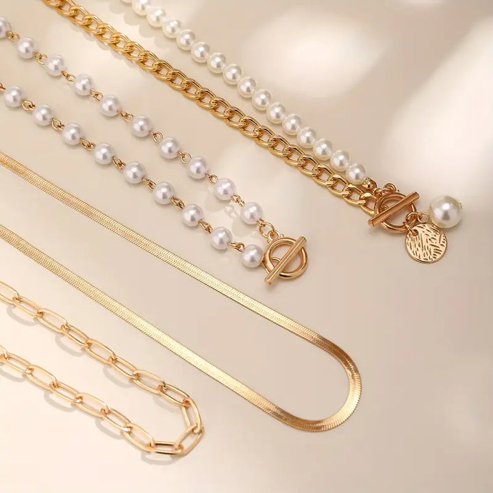 Vintage-Set - und Goldfarbene Schlangenketten-Halskette