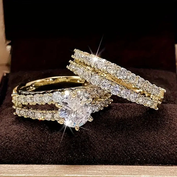 Elegantes Goldfarbenes Ring-Set Eternal Radiance