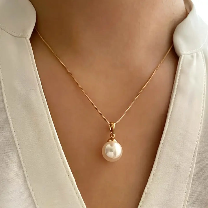 Elegantes goldfarbenes Grace-Schmuckset