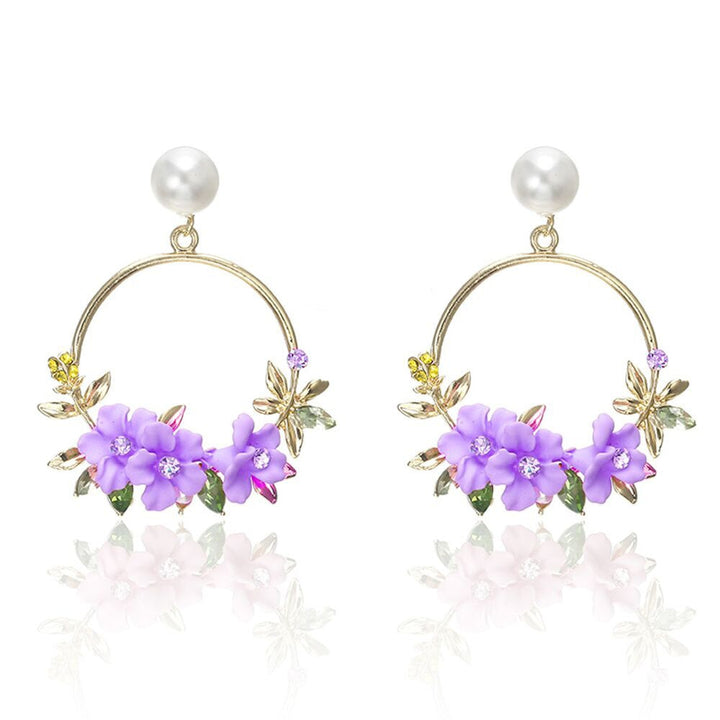 Elegante Goldfarbene Ohrringe mit Blumen