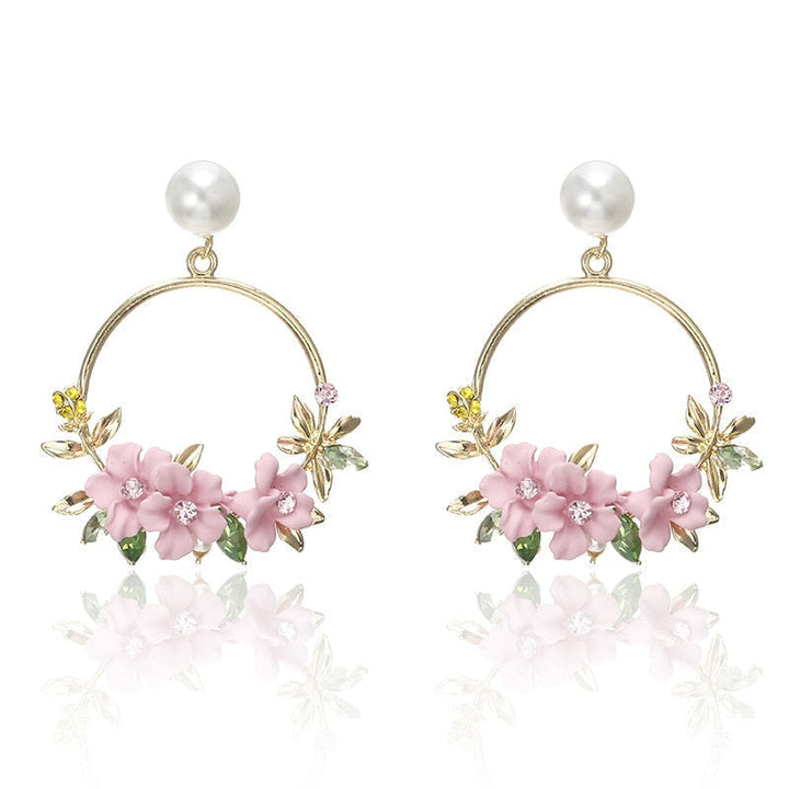 Elegante Goldfarbene Ohrringe mit Blumen