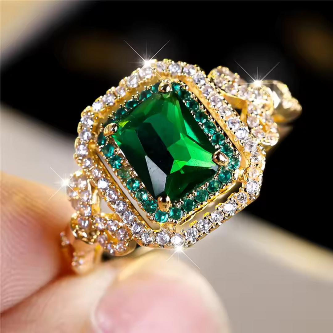 Eleganter Goldfarbener Steinring