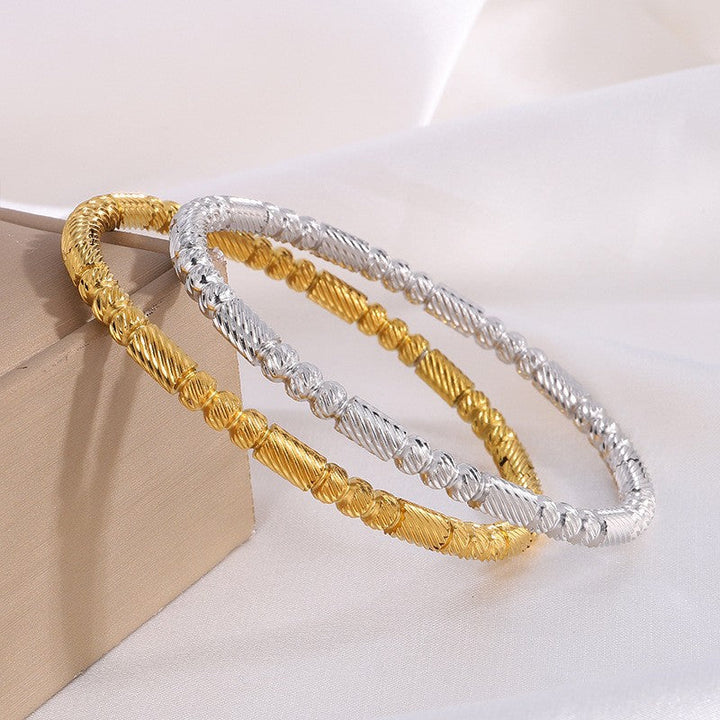 Elegantes goldfarbenes Isavetta Bruni Armband
