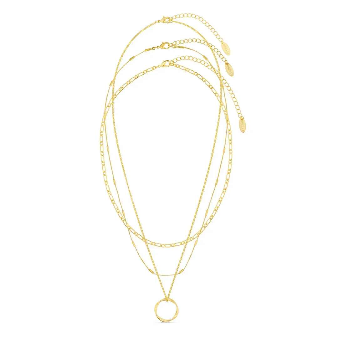 Elegante dreireihige Goldfarbene Kette mit offenem Kreis