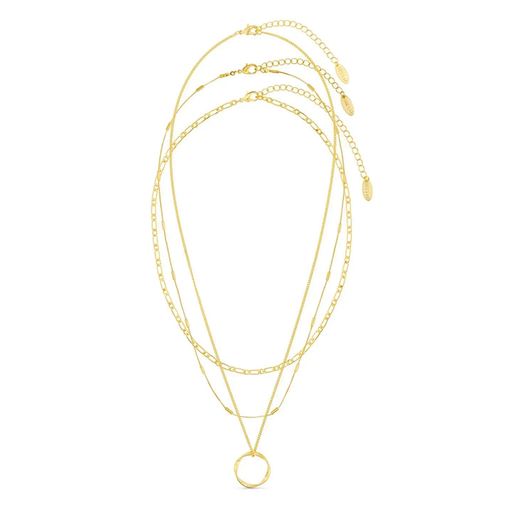 Elegante dreireihige Goldfarbene Kette mit offenem Kreis
