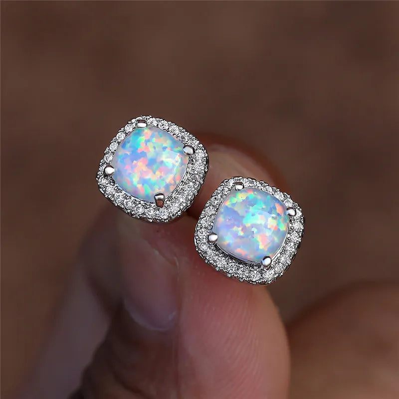 Elegante Silberfarbene Runde Weißer Fire Opal Stecker Ohrringe