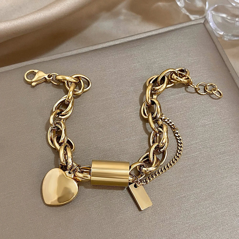 Elegantes, herzförmiges, klobiges Armband aus Goldfarben