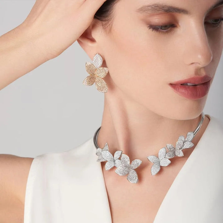 Collier élégant Blumen Kristall 