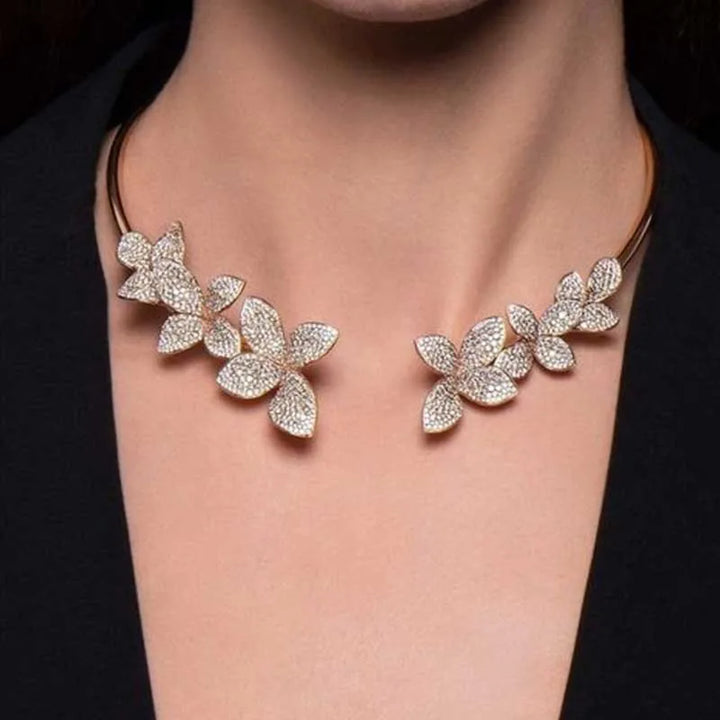 Collier élégant Blumen Kristall 