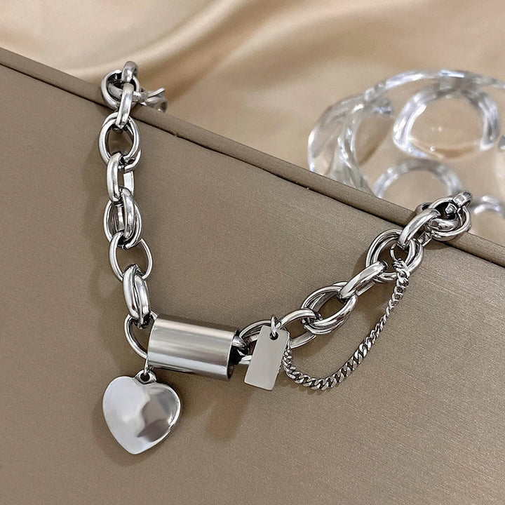 Elegantes, herzförmiges, klobiges Armband aus Goldfarben
