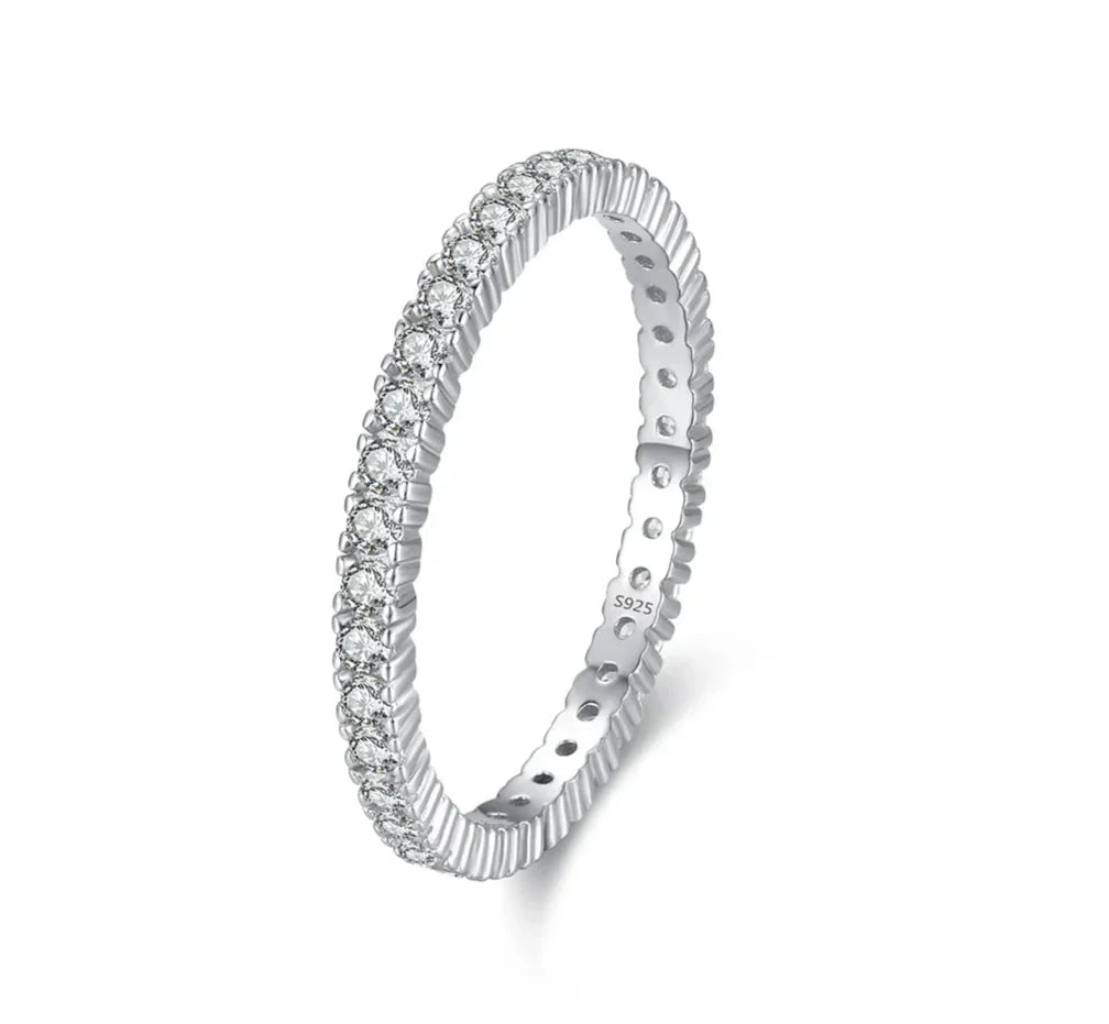 Bague d'éternité minimaliste plus brillante