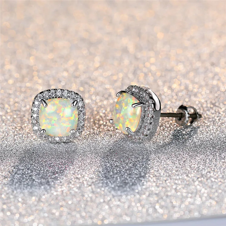 Elegante Silberfarbene Runde Weißer Fire Opal Stecker Ohrringe