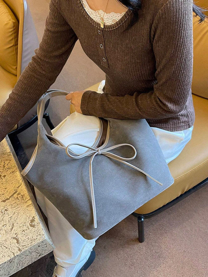 Amara Handtasche aus weichem Wildleder foto 6