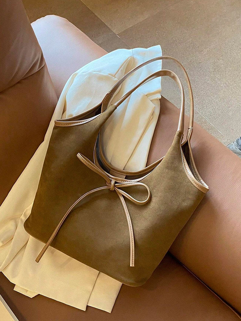Amara Handtasche aus weichem Wildleder foto 9