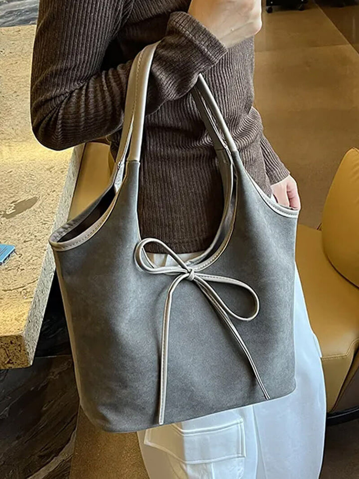 Amara Handtasche aus weichem Wildleder foto 8