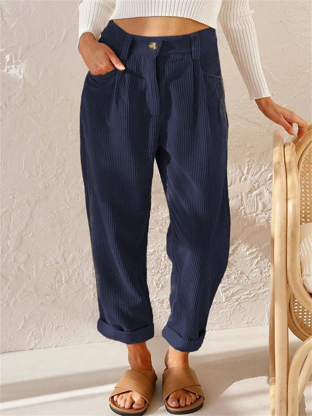 Bequeme Damen Cordhose mit hoher Taille in Dunkelblau