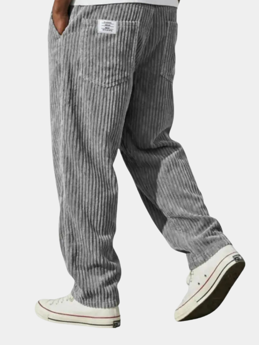 Bequeme Herren Jogginghose mit weitem Schnitt