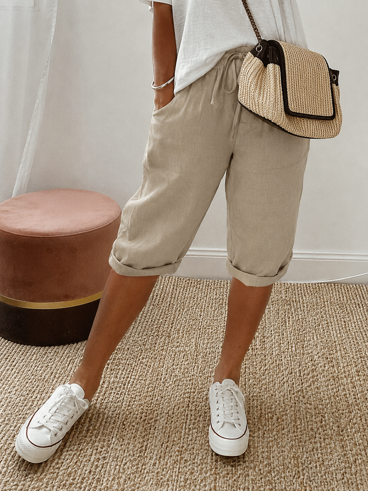 Bequeme Kordelzug-Shorts in Beige