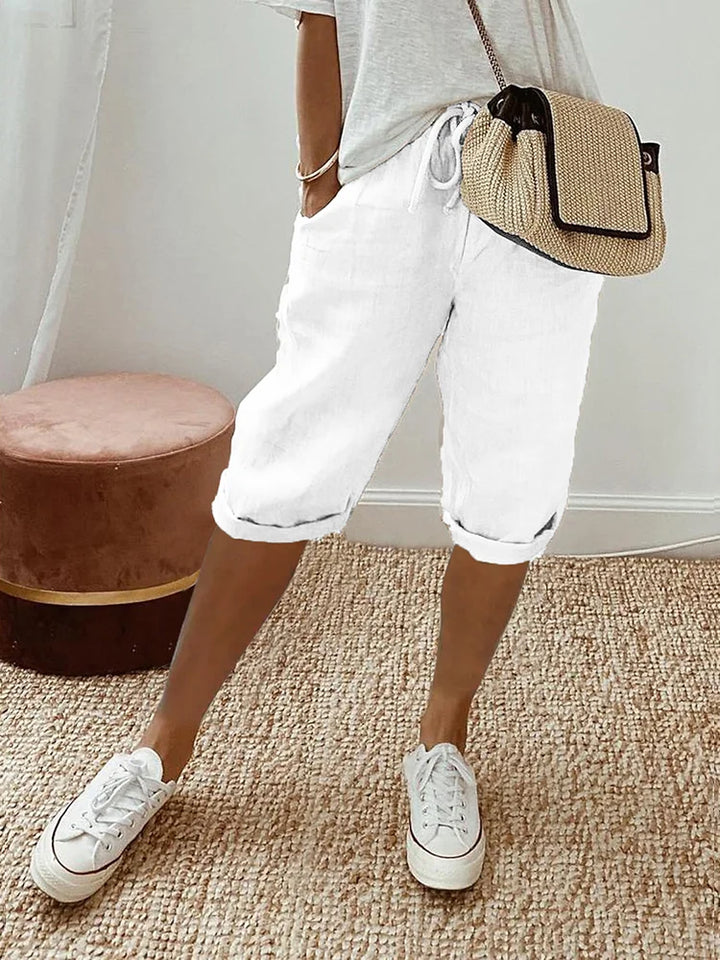 Bequeme Kordelzug-Shorts in Weiß