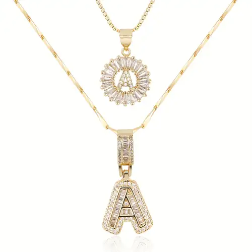 Elegantes Pave-Goldfarben-Initialen-Halskettenset