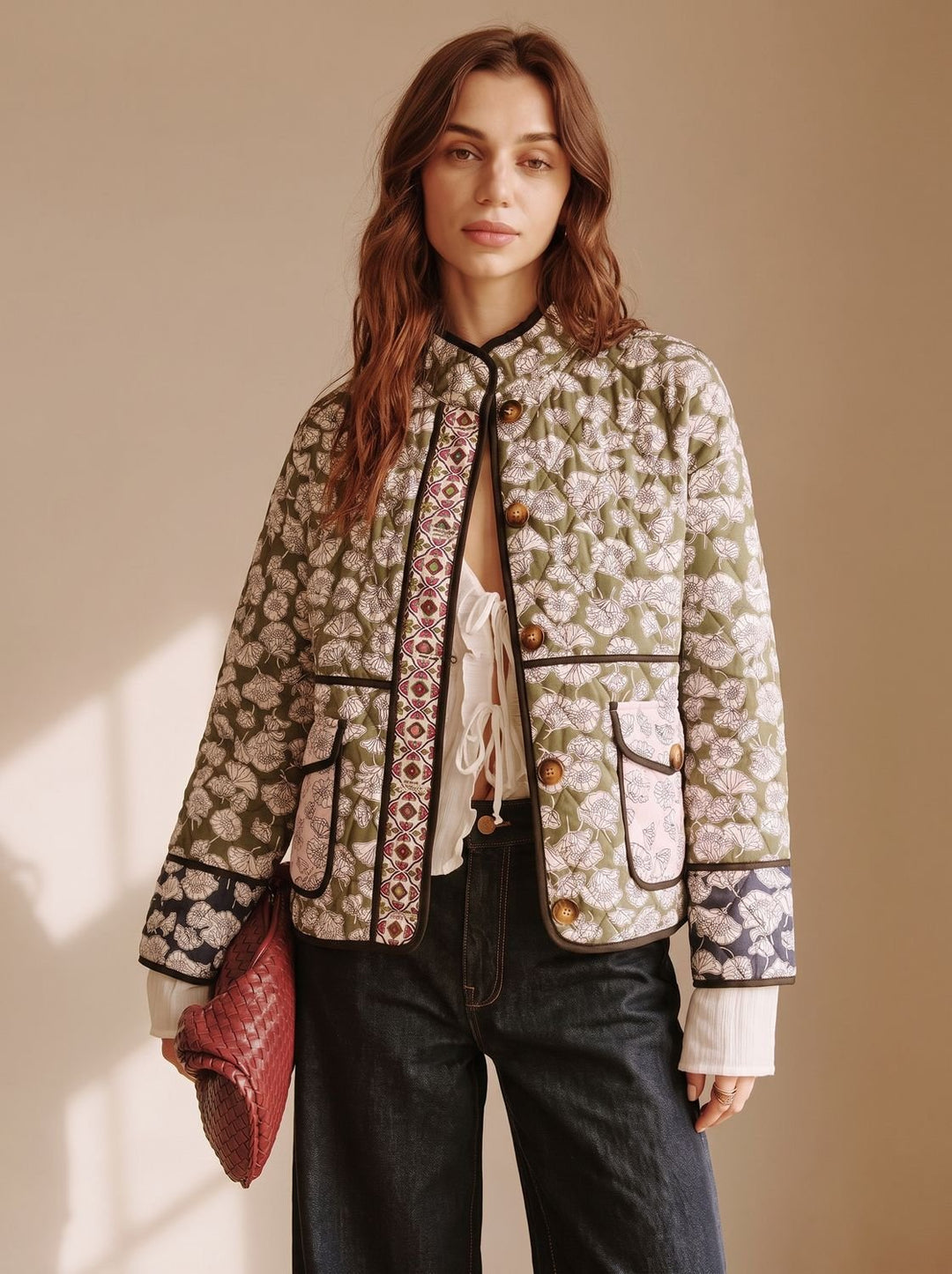 Boho Damen Winterjacke mit Blumen-Patchwork in Grün