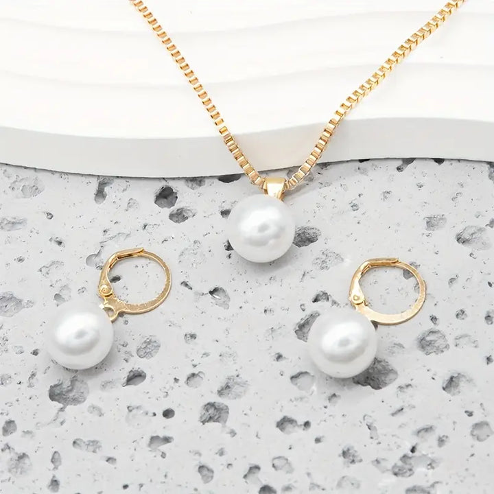 Elegantes goldfarbenes Grace-Schmuckset