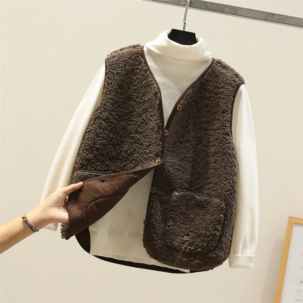 Damen Ärmellose Strickjacke für elegantes Layering in Braun