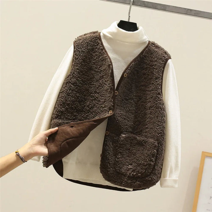 Damen Ärmellose Strickjacke für elegantes Layering in Braun