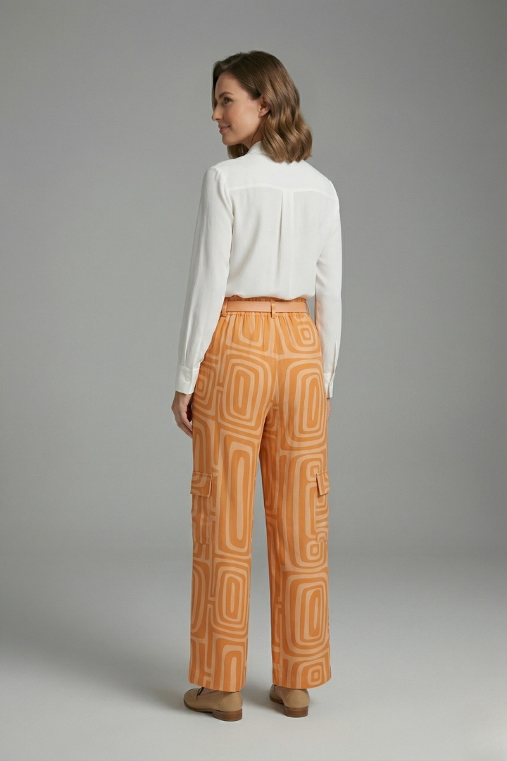 Damen Bluse mit geometrischem Muster und Hose (4)