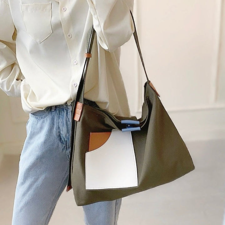 Damen Canvas Schultertasche mit modernen Kontrastakzenten in Grün