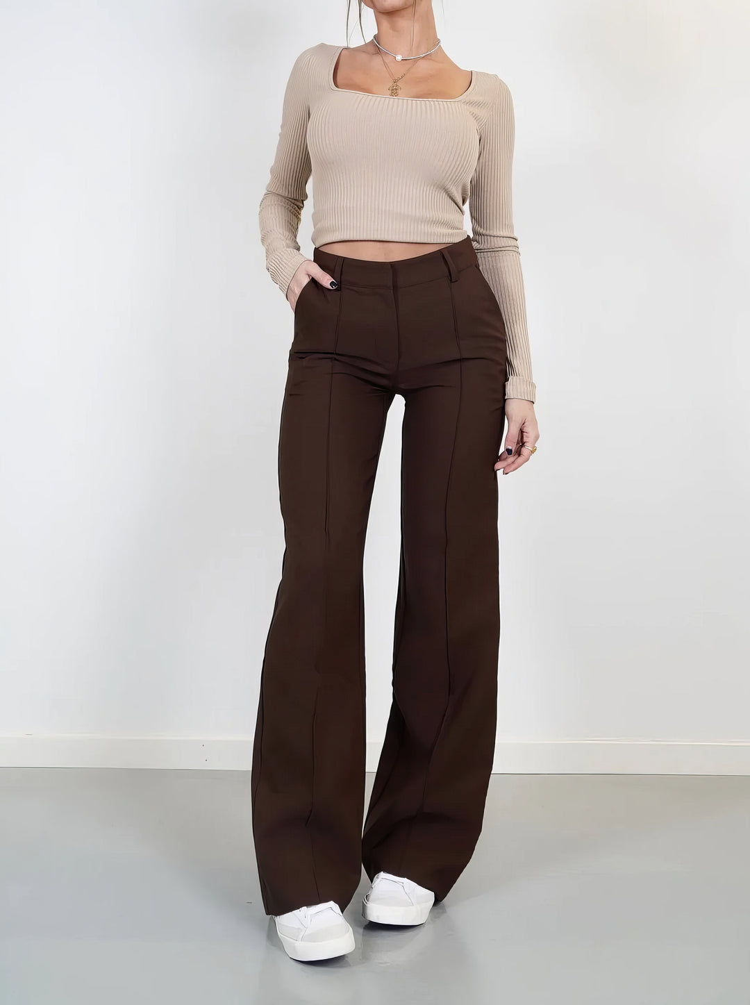Damen Elegante Hose mit Hochbund in Braun 1