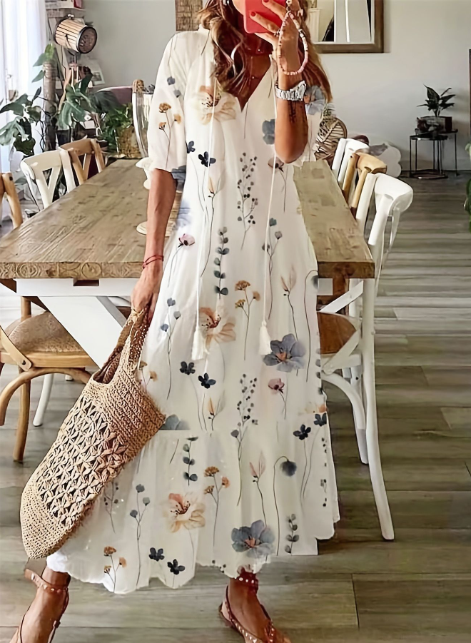 Damen Elegantes Baumwoll-Midikleid mit Blüten in Weiß