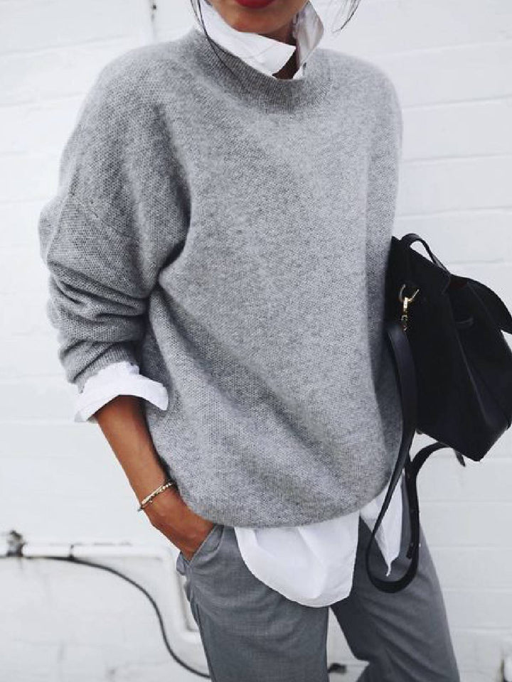 Damen entspannter Pullover im modernen Stil in Hellgrau