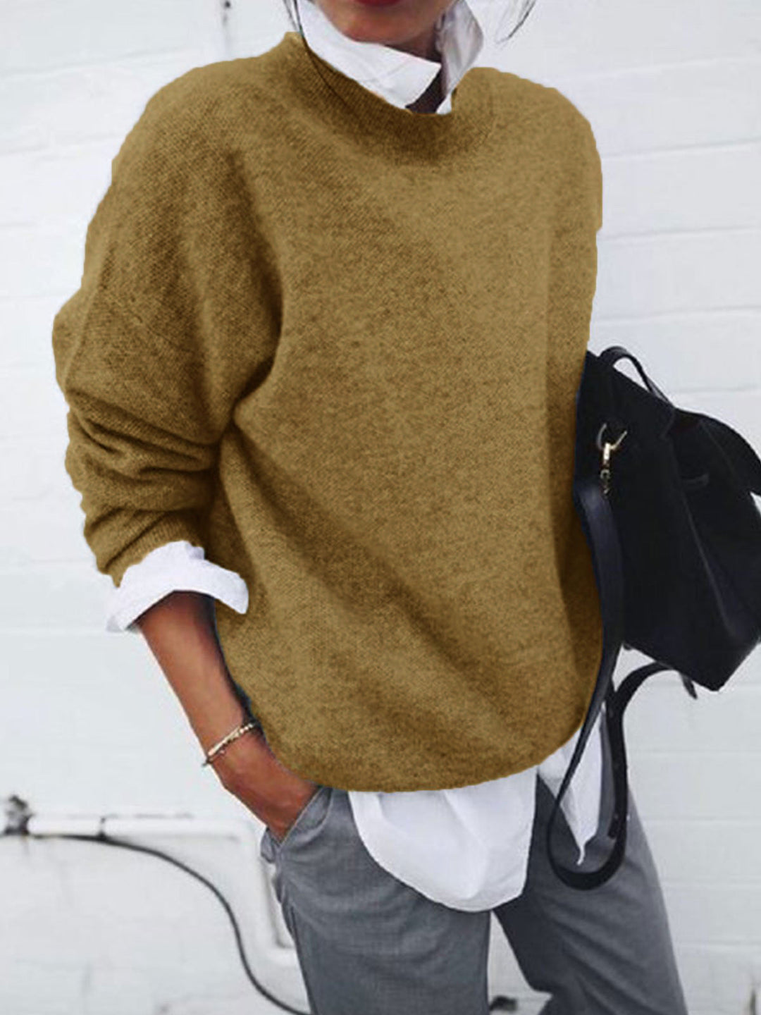 Damen entspannter Pullover im modernen Stil in Khaki