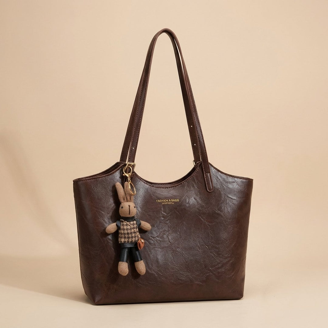 Damen geräumige Schultertasche aus weichem Veganleder in Schwarz