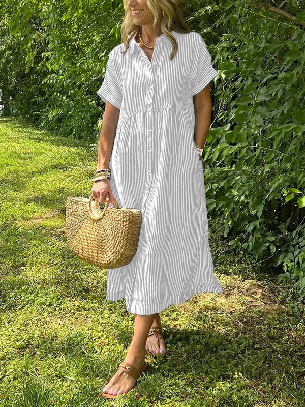 Damen gestreiftes Strandkleid im Midi-Schnitt in Weiß