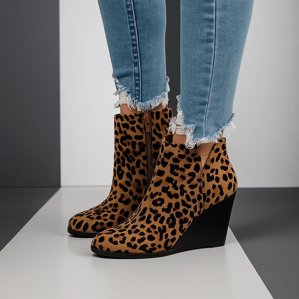 Damen Herbst Stiefeletten aus Veloursleder mit Keilabsatz (9)