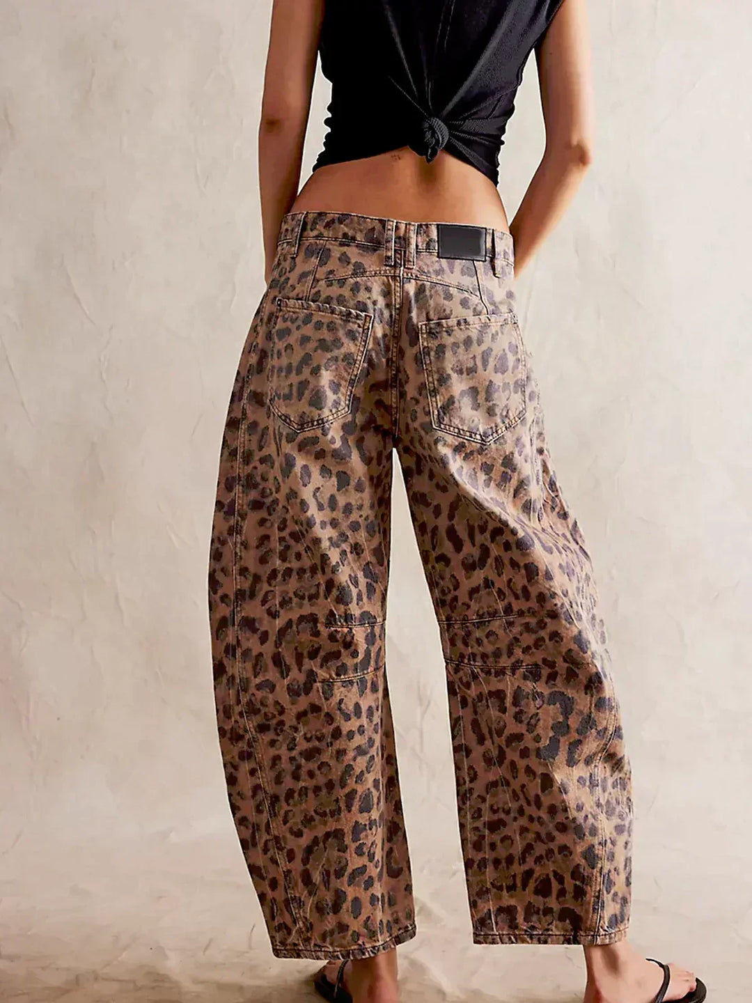 Damen Jeans mit Leopardenmuster und Barrel-Legs (3)