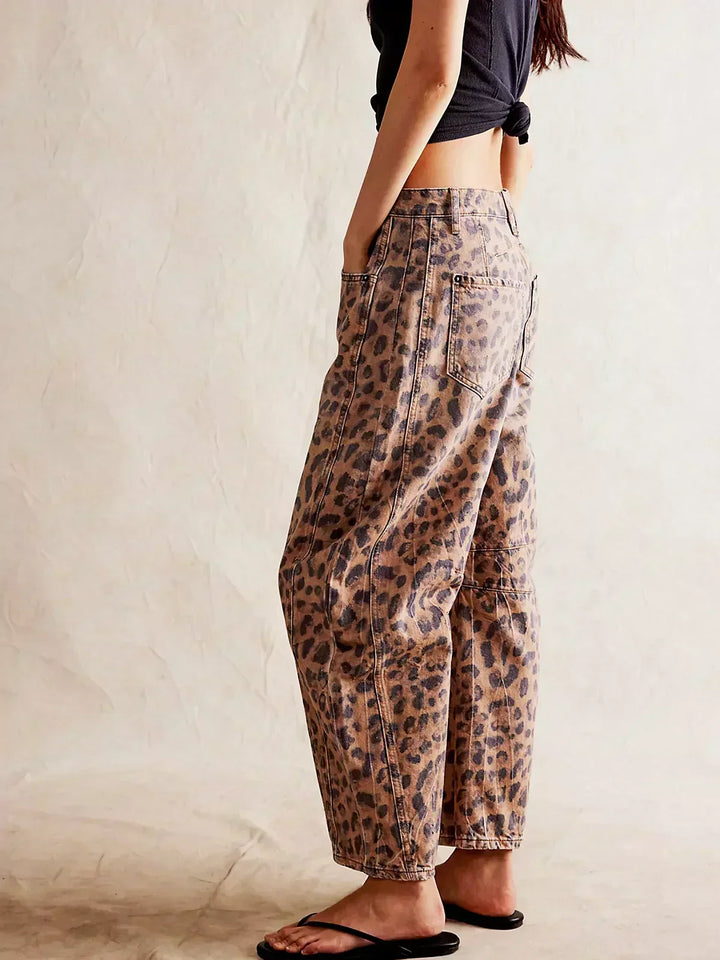 Damen Jeans mit Leopardenmuster und Barrel-Legs (4)