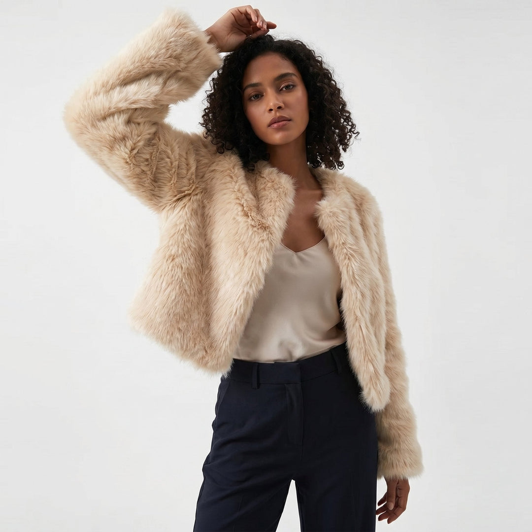 Damen Kurze Jacke für elegante Herbstlooks in Apricot
