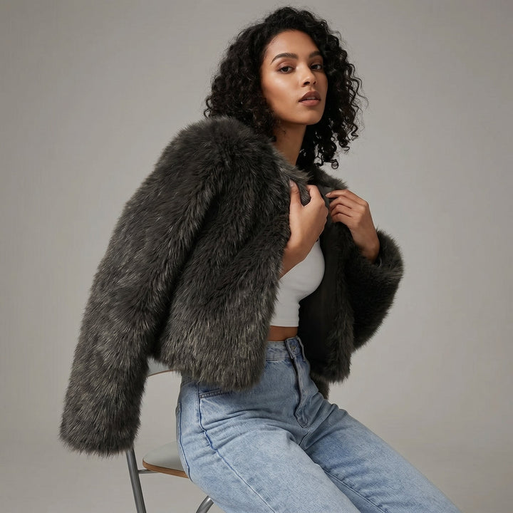 Damen Kurze Jacke für elegante Herbstlooks in Schwarz