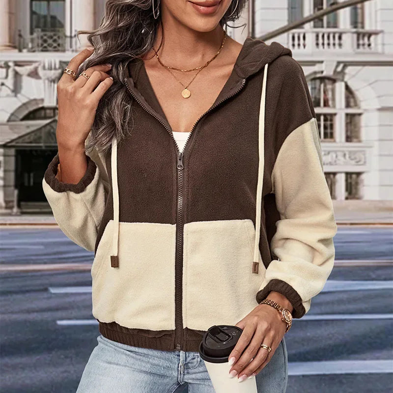 Damen Kuschelige Strickjacke mit Kapuze in Braun 2