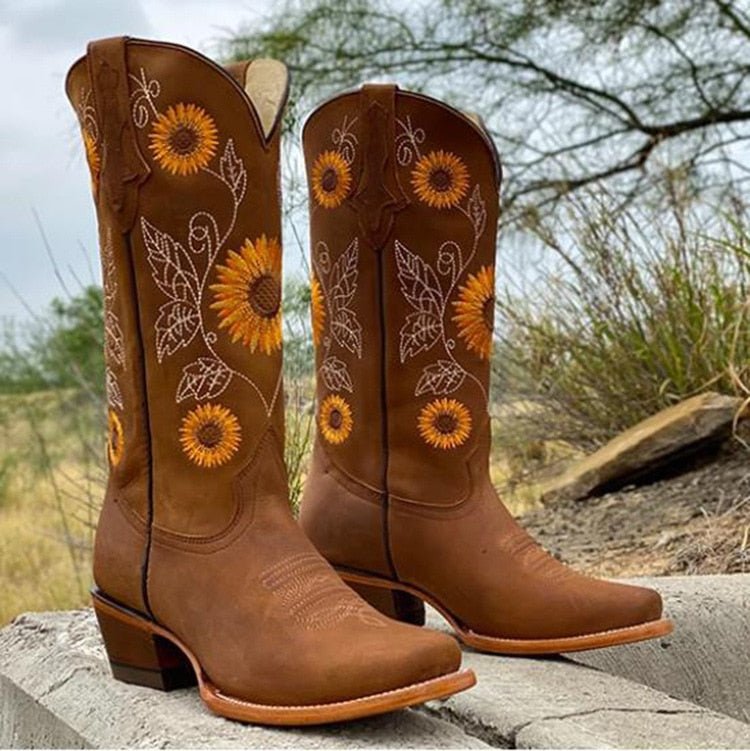 Damen Leder-Cowboystiefel mit bunten Boho-Blüten-Stickerei (3)