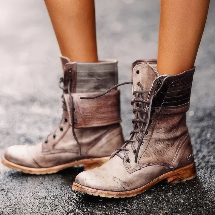 Damen Lederstiefel im klassischen Vintage-Look in Dunkelbraun