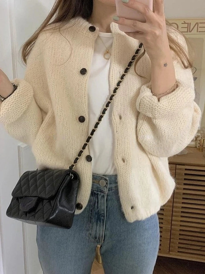 Damen Leichte Strickjacke für den Alltag in Weiß 1