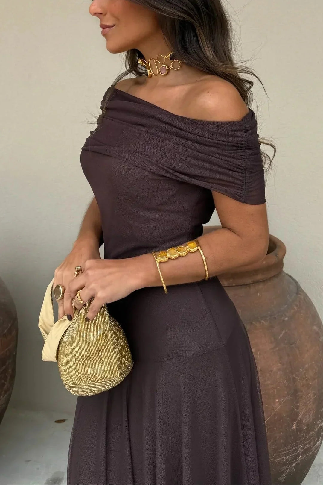 Damen Maxikleid für Hochzeitsgäste im Sommer mit One-Shoulder und Rüschung (3)