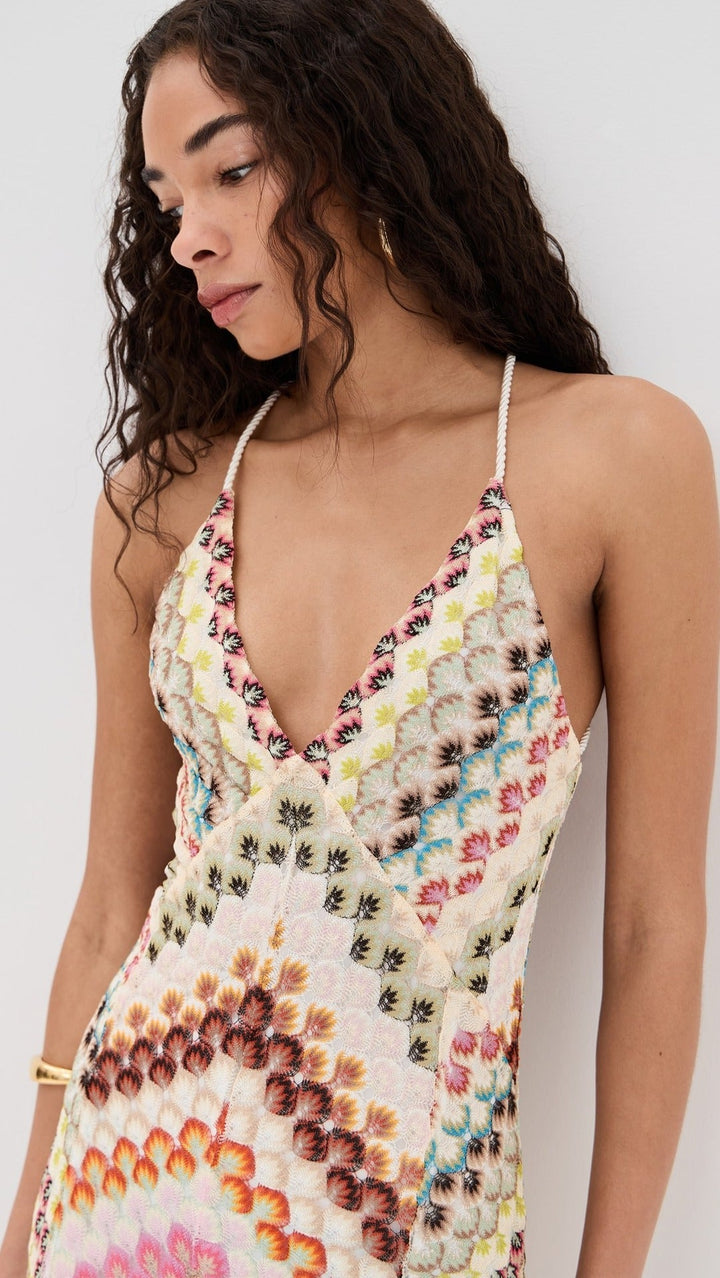 Damen Maxikleid für Hochzeitsgäste mit V-Ausschnitt im Crochet-Stil (6)