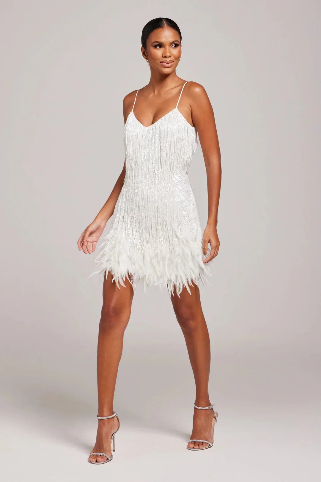 Damen Mini Festliches Kleid mit Fransendetails (2)